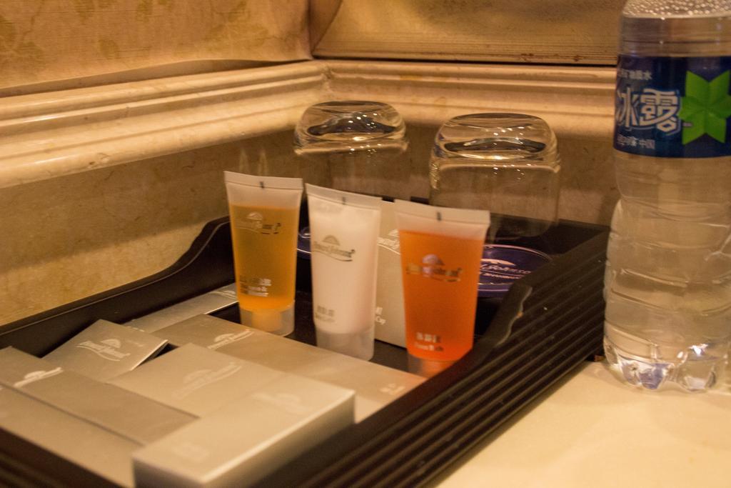 Howard Johnson All Suites Shanghai Bilik gambar